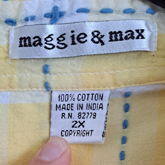 Womens embroidered/ checkered button-down top. - Picture 7 of 8